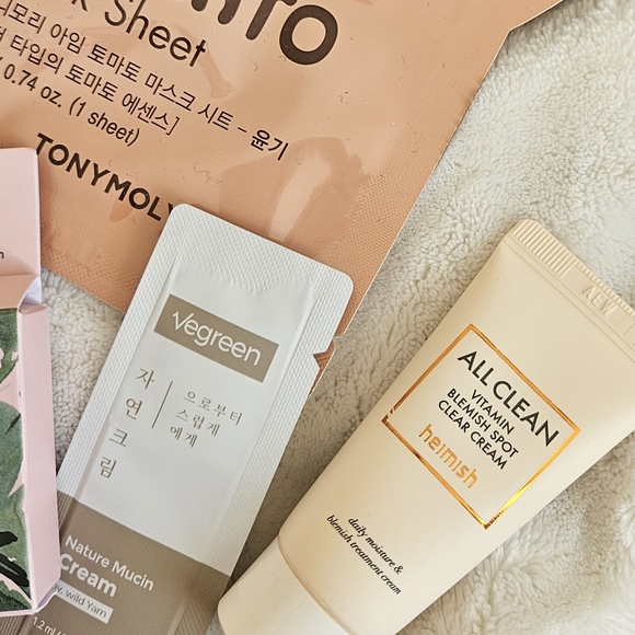 Massive Skincare Sample / Travel Size Lot - Picture 7 of 7